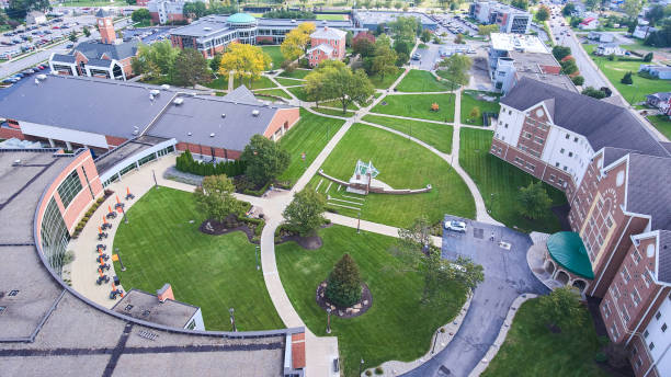 istock Indiana Tech college campus aerial in Fort Wayne 1490390070