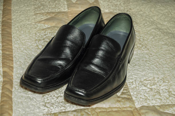 czarne skórzane buty man lub - article textile material new zdjęcia i obrazy z banku zdjęć