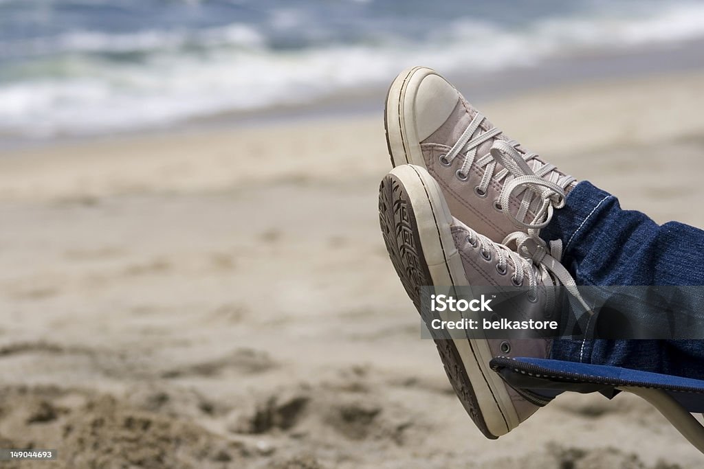 Relaxe em uma praia - Foto de stock de Adolescente royalty-free