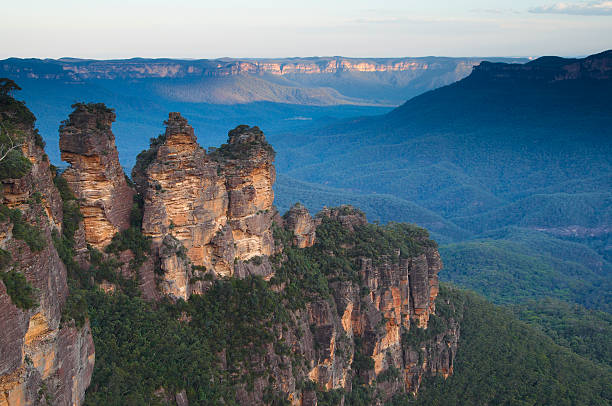 istock Three Ssters in the Blue Mountains, NSW, Australia 149045834