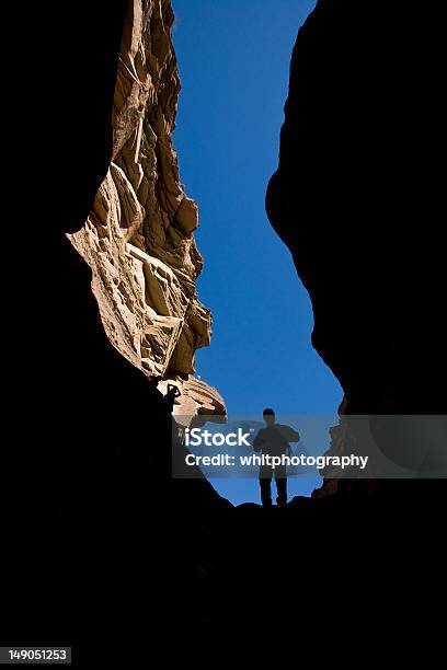 Человек Стоя В Каньон — стоковые фотографии и другие картинки Национальный парк Гранд Каньон - Национальный парк Гранд Каньон, Deer Creek Canyon, Аризона - Юго-запад США