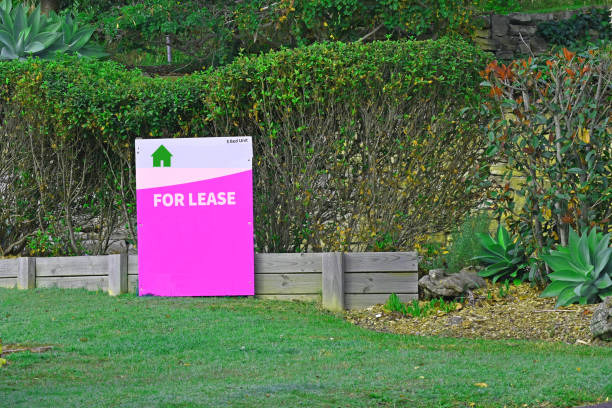 istock For lease real-estate sign 1490513223