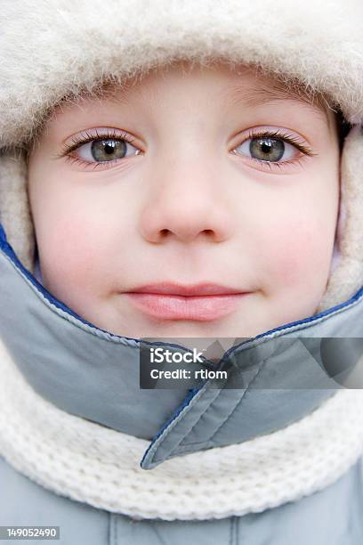 Foto de Retrato De Inverno Criança e mais fotos de stock de Amor - Amor, Beleza, Bonito - pessoa