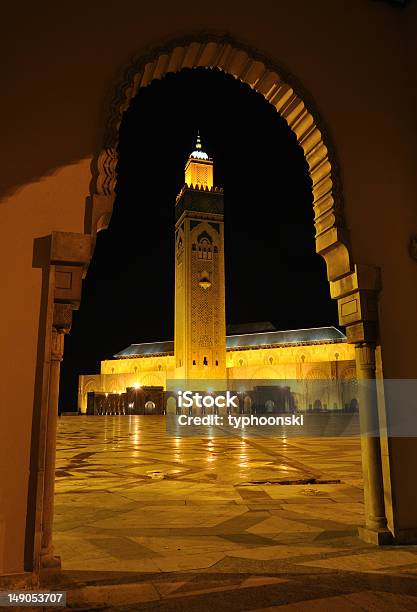 Mezquita De Hassan Ii En Casablanca Foto de stock y más banco de imágenes de Aire libre - Aire libre, Arabesco - Estilo, Arco - Característica arquitectónica