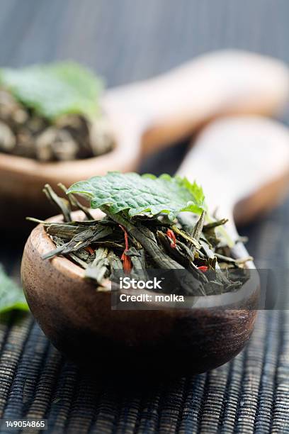 Chá Verde - Fotografias de stock e mais imagens de Alimentação Saudável - Alimentação Saudável, Castanho, Colheita