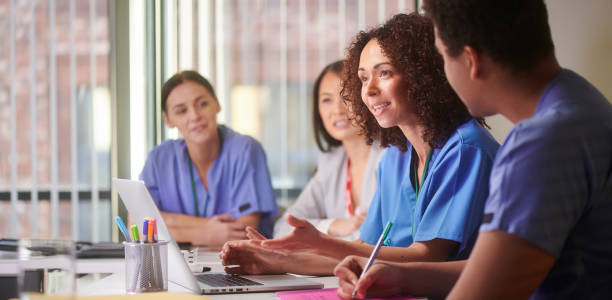 istock medical staff meeting 1490565225