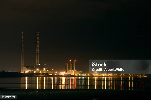 Poolbeg 관측소 야간에만 생성 가스 발전소에 대한 스톡 사진 및 기타 이미지 - 가스 발전소, 0명, 더블린 주