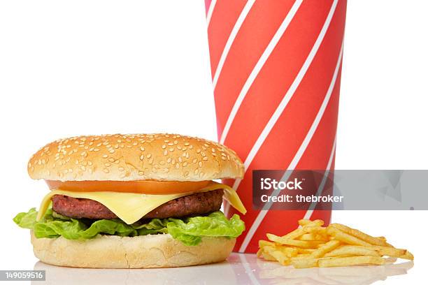 Cheeseburger Soda Drink E Patatine Fritte - Fotografie stock e altre immagini di Alimentazione non salutare - Alimentazione non salutare, Bevanda analcolica, Bibita