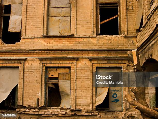 Foto de Total Desolation e mais fotos de stock de Abandonado - Abandonado, Desarrumado, Enferrujado