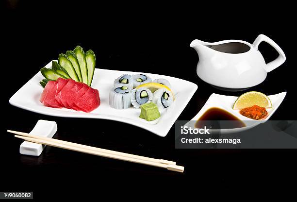 Foto de Sushi Roll e mais fotos de stock de Abacate - Abacate, Amarelo, Comida
