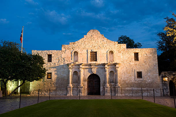 istock Alamo mission in San Antonio 149064387