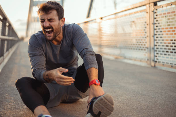 istock Sportsman Has Severe Pain 1490666543