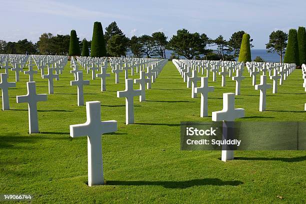 American Cemetery With Sea 照片檔及更多 可爾 照片 - 可爾, 下諾曼第, 十字形 - 形狀