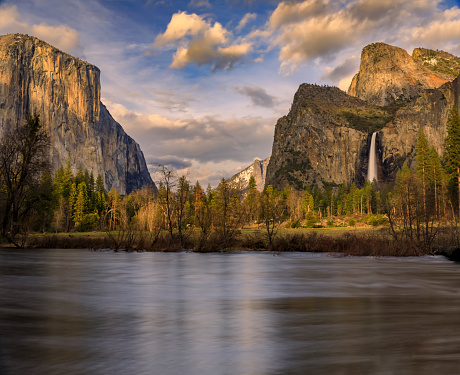 Scenic view of the famous Yosemite Valley in the Yosemite National Park, Sierra Nevada mountain range in California, USA