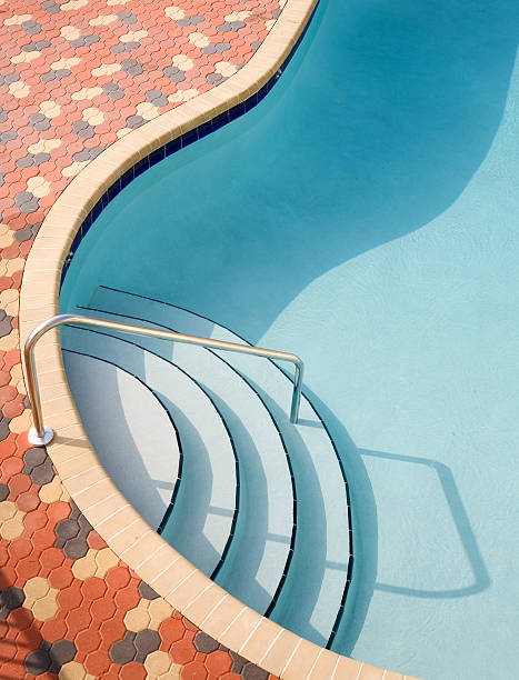 リ�ゾートのプール - resort swimming pool swimming pool poolside curve ストックフォトと画像