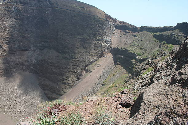 istock The Mouth of a Volcano 149071968