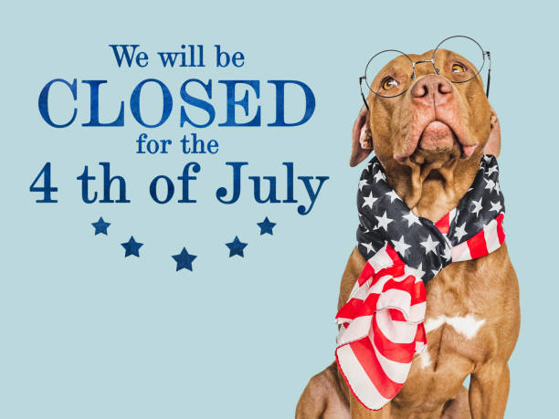istock Signboard We will be closed for the 4th of July 1490728805
