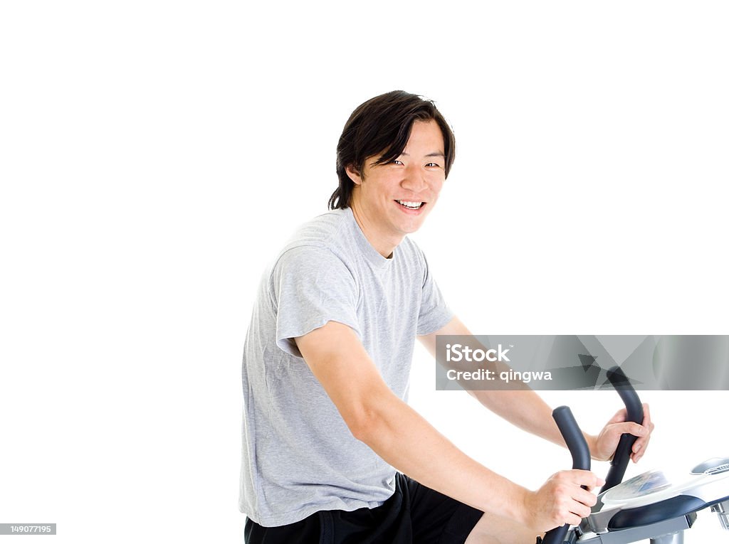 "asiático homem em bicicleta ergométrica no trabalho roupas" - Foto de stock de 20 Anos royalty-free