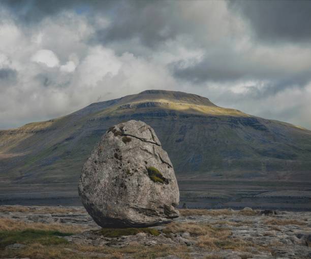 istock Glacial erratic boulders on Twistleton Scar. 1490785541