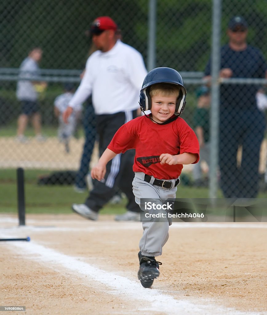 Baseball-Spieler laufen - Lizenzfrei Kind Stock-Foto