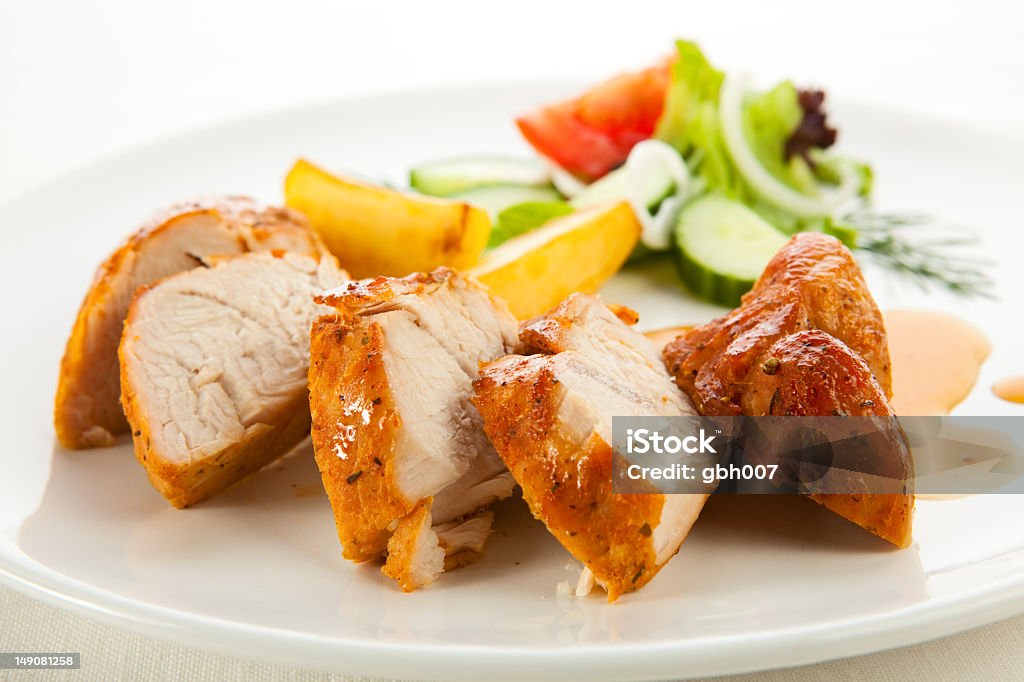 Pollo alla griglia di carne e verdure - Foto stock royalty-free di Alimentazione sana