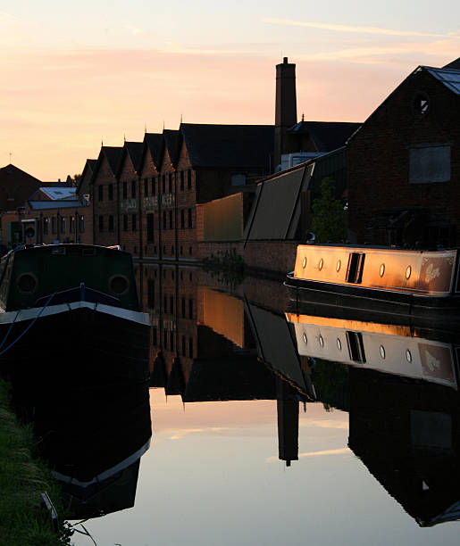 Canal Sunset Sunset on the Canal in Stone near Stoke-on-Trent, Staffordshire. stoke on trent stock pictures, royalty-free photos & images