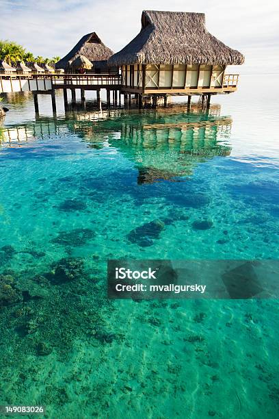 水上バンガローと素晴らしいコーラルのラグーン - インド洋のストックフォトや画像を多数ご用意 - インド洋, タヒチ, ターコイズブルー