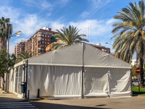 istock Huge tent in the street 1490848817
