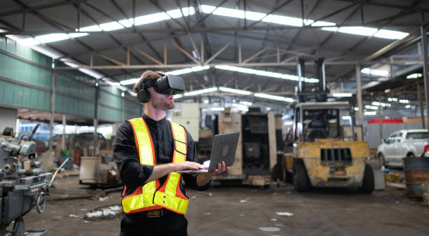 istock Engineer and mechanical system placement in the old mechanical factory by using a virtual reality simulator design to achieve the most efficient and accurate. 1490850473