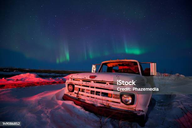 Zorza Polarna Night Sky - zdjęcia stockowe i więcej obrazów Stan Alaska - Stan Alaska, Samochód, Biegun północny