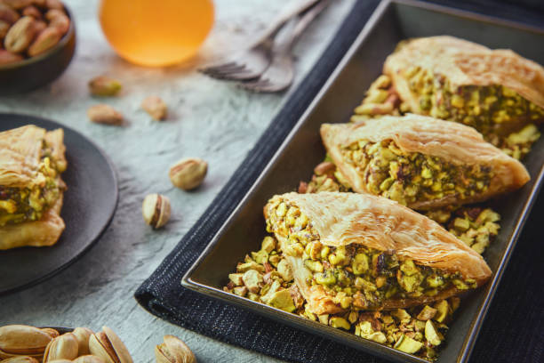 istock Warbat With Pistachio and honey 1490883014