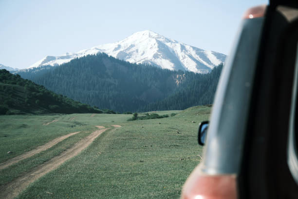 istock Road to the mountains 1490988852