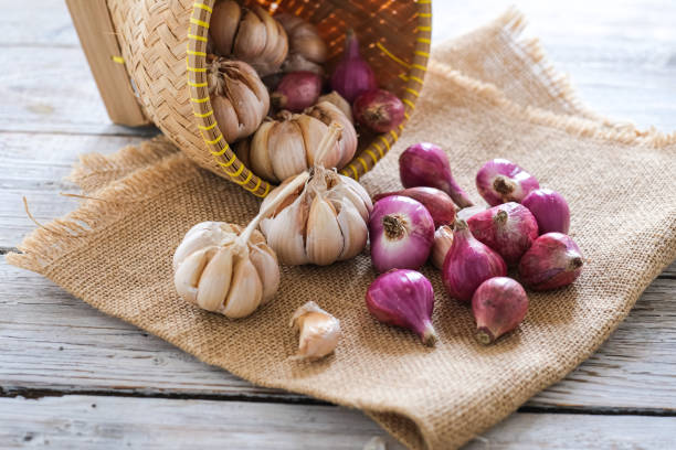 istock onion and garlic, onion and white 1491002929