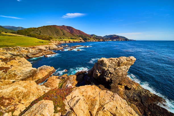 istock Stunning hidden cliffs by ocean in California 1491047145