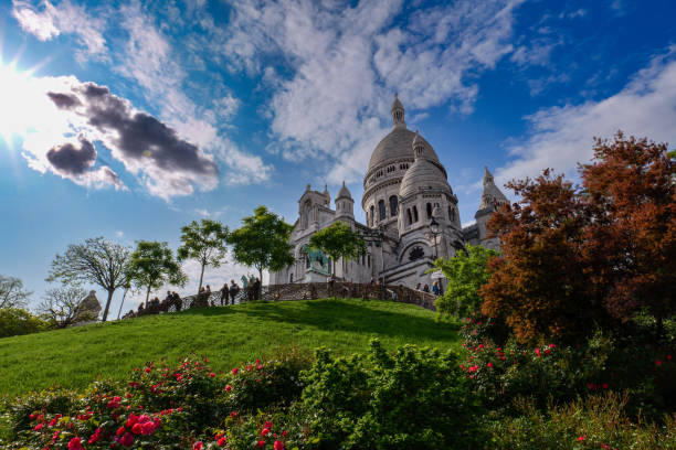 istock View of Montmartre 1491073417