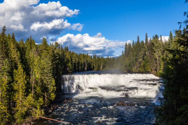 istock Steep of the Murtle River which forms a waterfall. Helmcken Falls, 141 m (463 ft). in Wells Gray Provincial Park in British Columbia, Canada 1491080888
