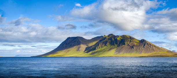istock Wonderful Icelandic coastal mountains in the summer 1491117852