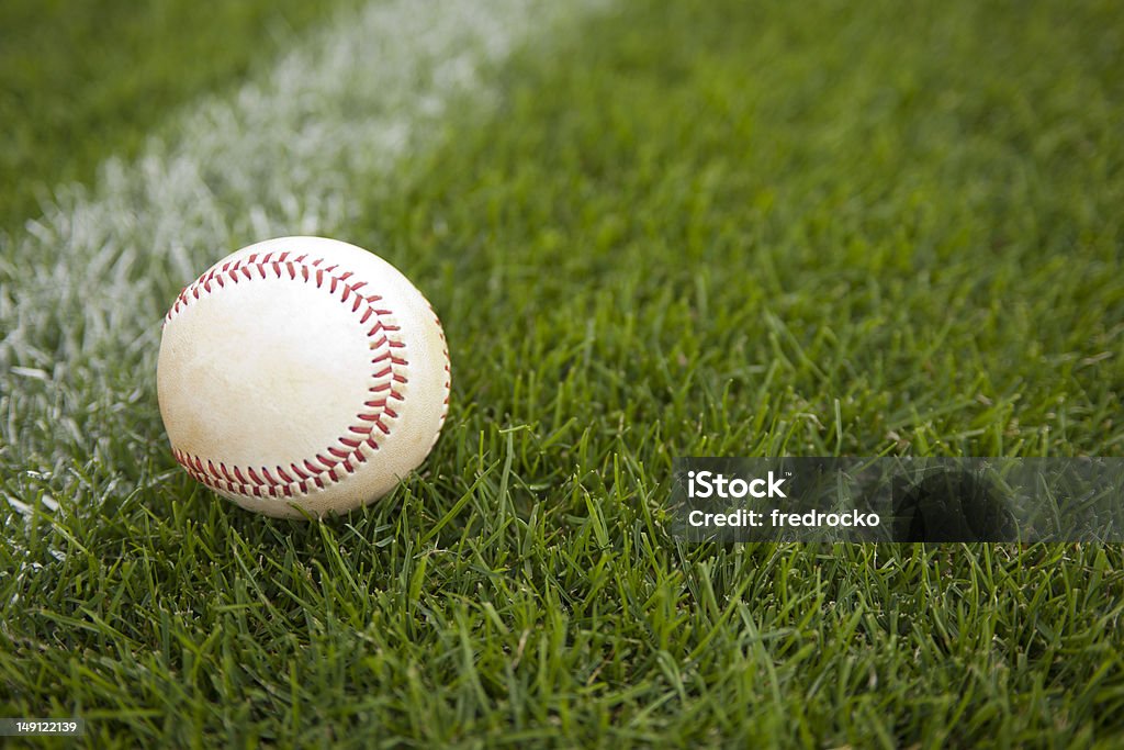 Бейсбольная на бейсбольном поле на бейсбольный матч - Стоковые фото Бейсбол роялти-фри