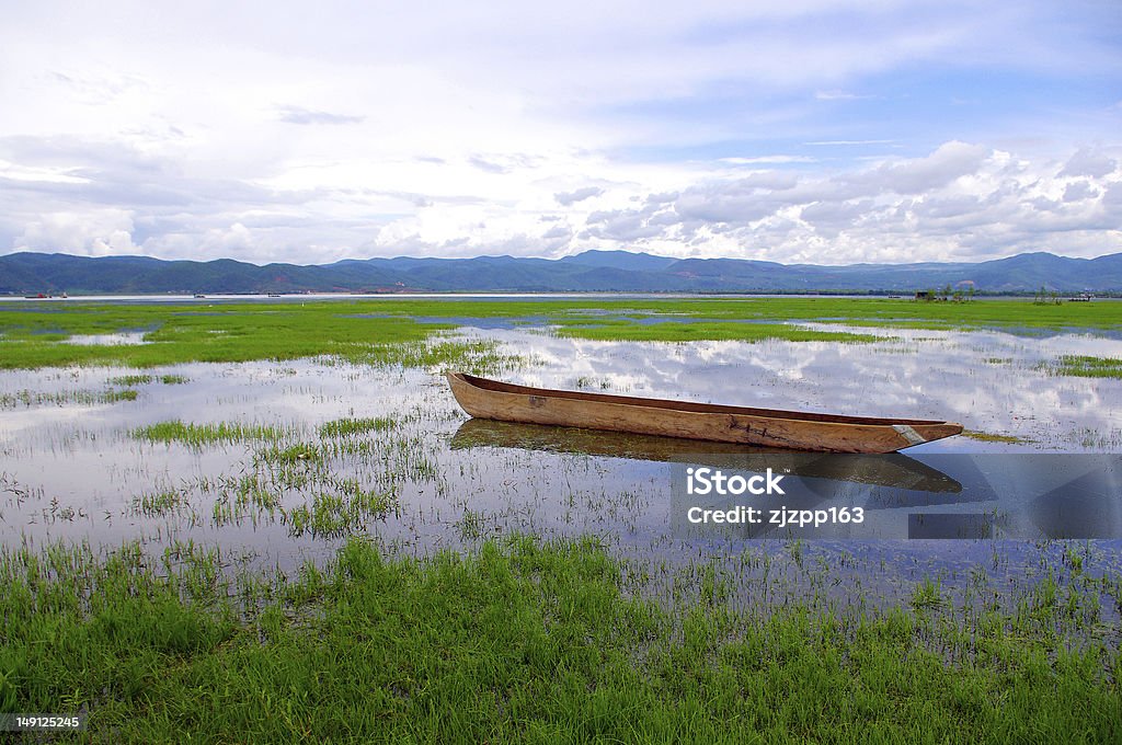 Lago barco de madera - Foto de stock de Agua libre de derechos
