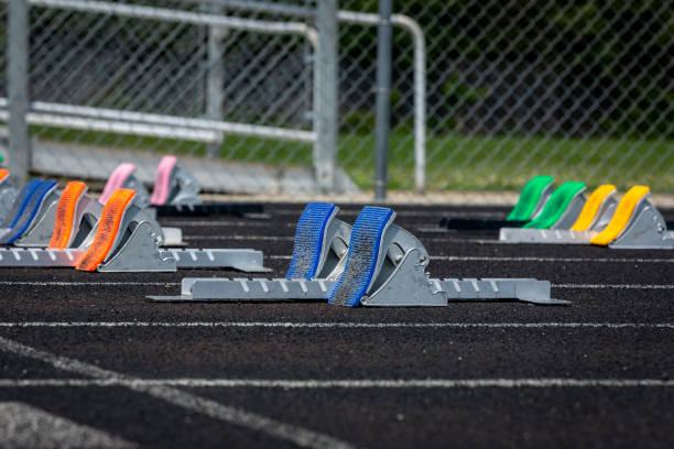 blocos de partida - preparation starting block concepts green - fotografias e filmes do acervo