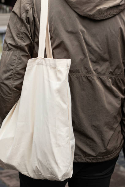 istock Tote bag on the shoulder. 1491280023