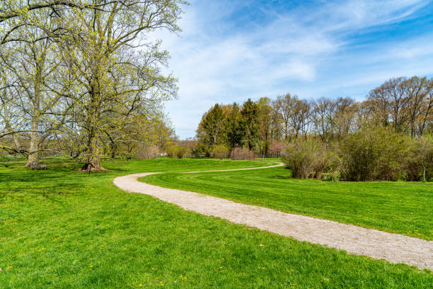 istock Footpath in Royal Botanical Gardens - Arboretum, Hamilton, Canada 1491309190
