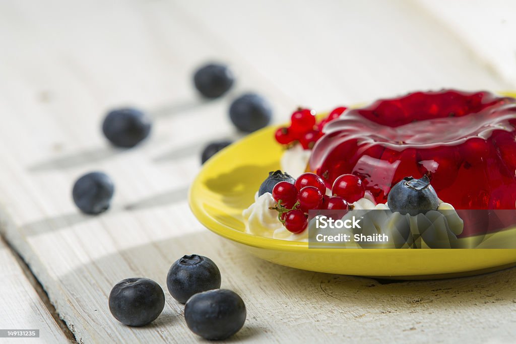 Gros plan de la gelée avec fruits rouges - Photo de Aliment libre de droits