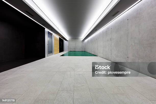 Indoor Pool - Fotografias de stock e mais imagens de Arquitetura - Arquitetura, Azul, Banheira