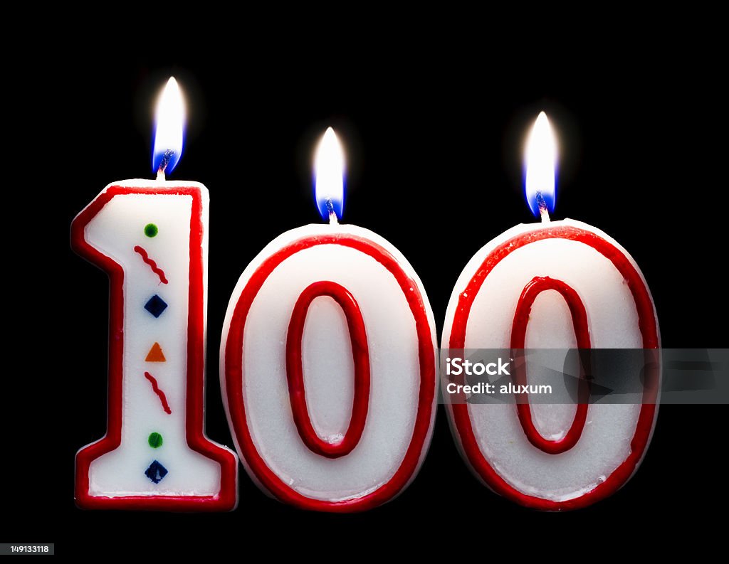 Velas de cumpleaños cantidad 100 - Foto de stock de Celebración - Ocasión especial libre de derechos