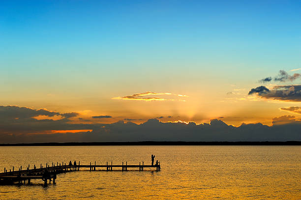 tramonto a steinhude am meer - steinhuder meer foto e immagini stock