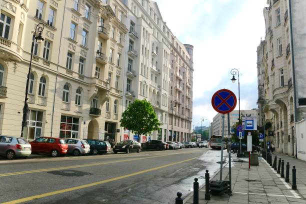 istock The streets of Warsaw 1491381545
