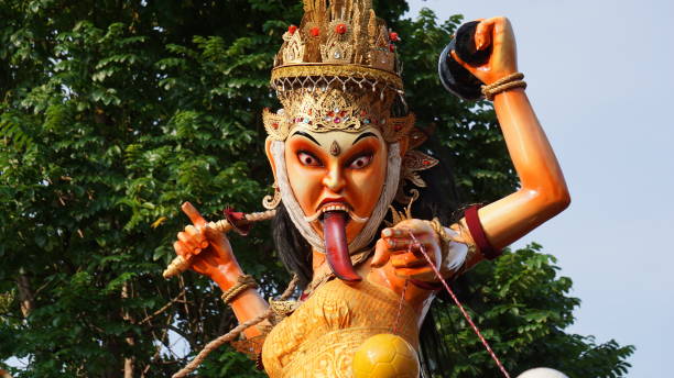 hinduism statue with the name ogoh-ogoh - ogoh imagens e fotografias de stock