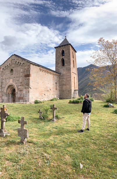 katalońskie kościoły romańskie vall de boi, wpisane na listę światowego dziedzictwa unesco - vall de boi zdjęcia i obrazy z banku zdjęć