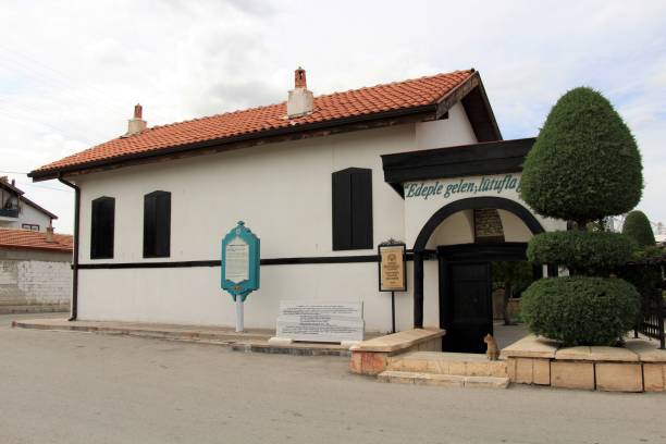 Atesbaz Veli Mausoleum is located in Konya, Turkey. Konya, Turkey - May 6, 2023: Atesbaz Veli Tomb was built during the Anatolian Seljuk period. The tomb of the cook of Mevlana Celaleddin Rumi is located in the tomb. mevlana stock pictures, royalty-free photos & images